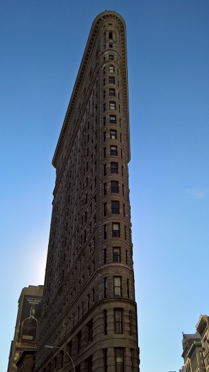 nyc flatiron building - side